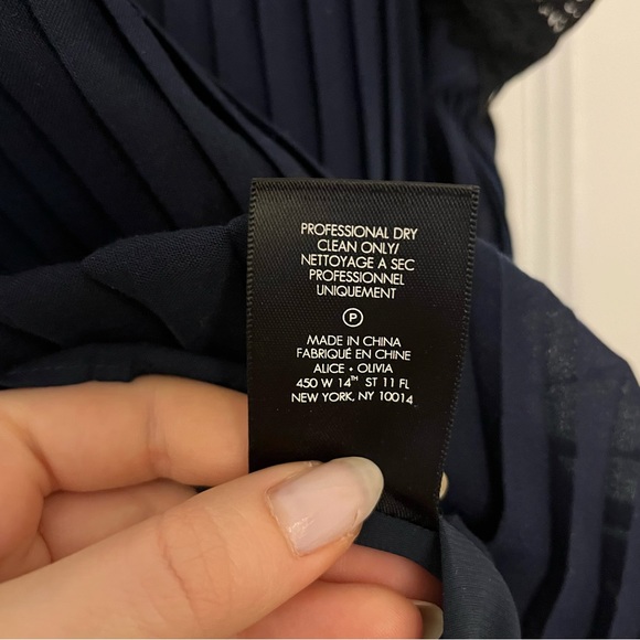 Alice + Olivia Blouse - Picture 5 of 5